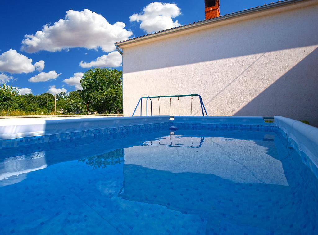 House Sandra 1430 Peresiji Luaran gambar