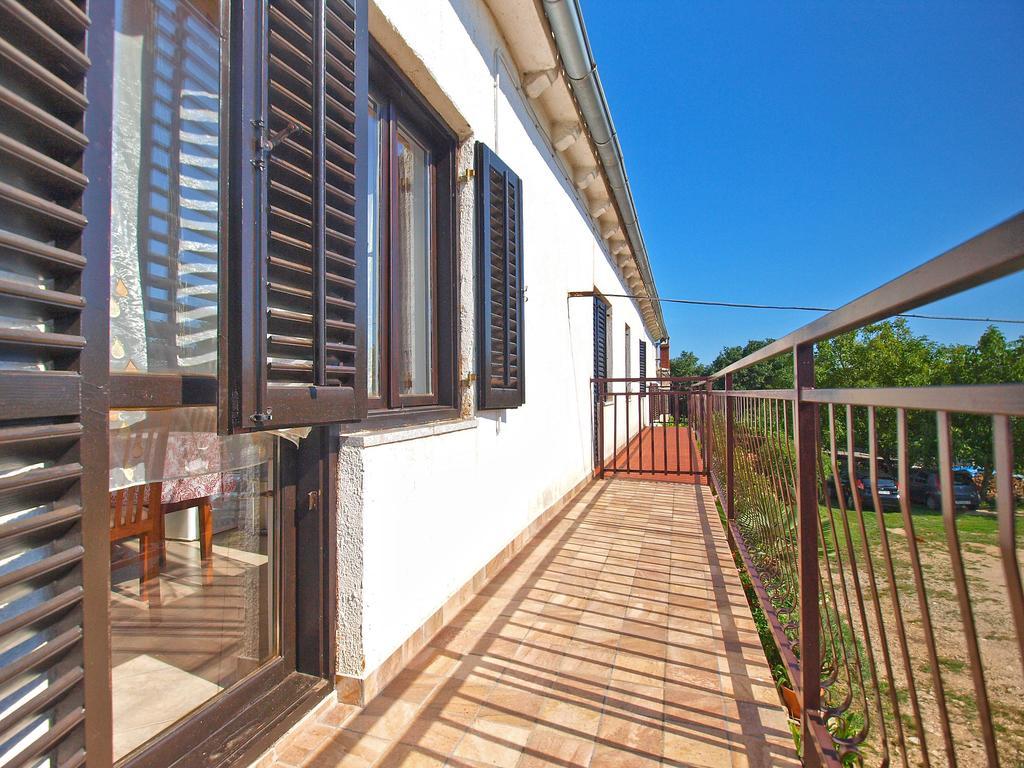 House Sandra 1430 Peresiji Luaran gambar